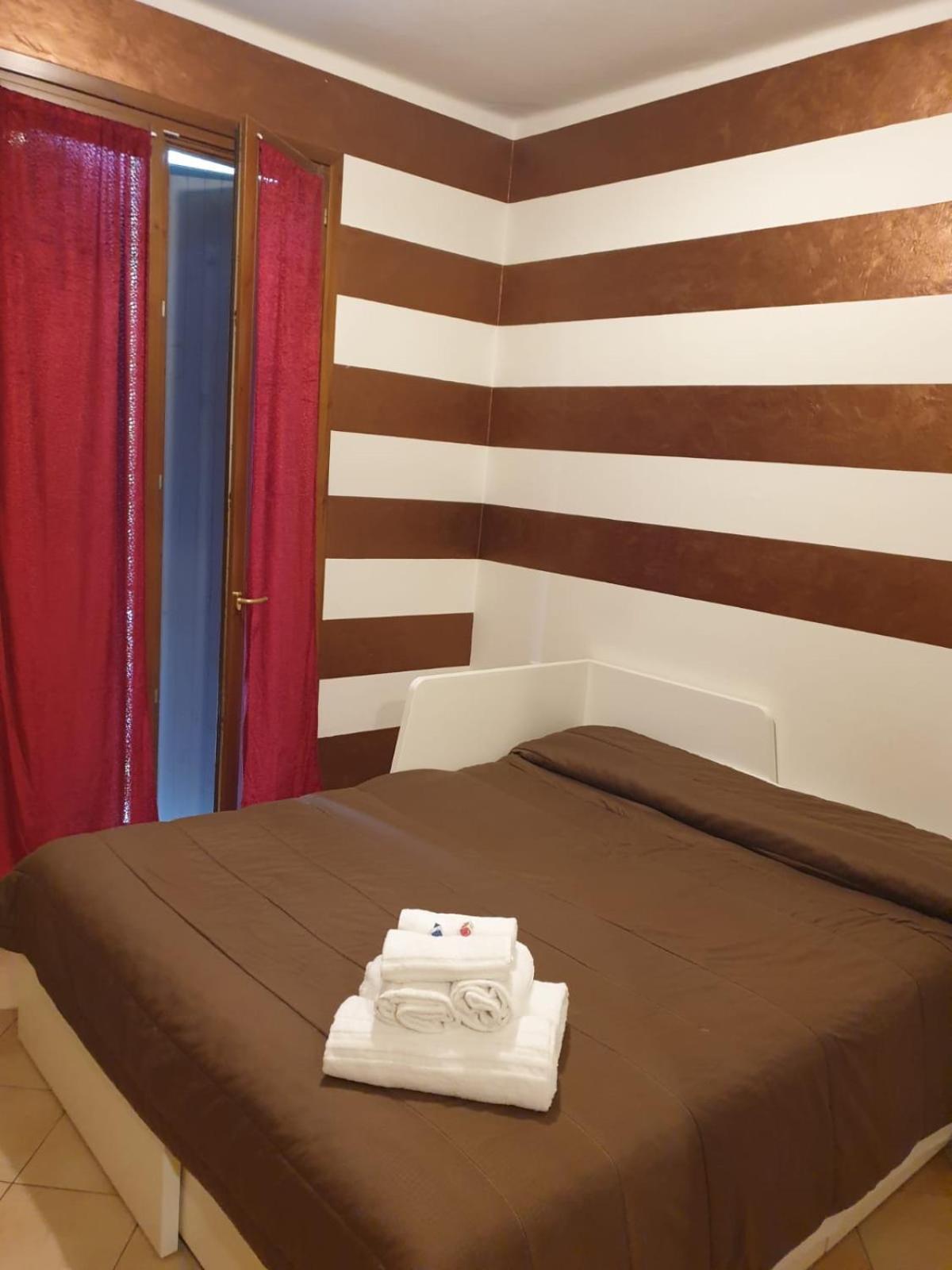 Hotel Salotto "900Strati" Bergamo Esterno foto
